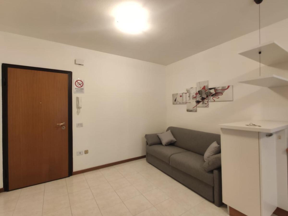 Bafile 18 - Piazza Marconi - Centrale - 50 Mt Dal Mare ลิโดดิเยโซโล ภายนอก รูปภาพ